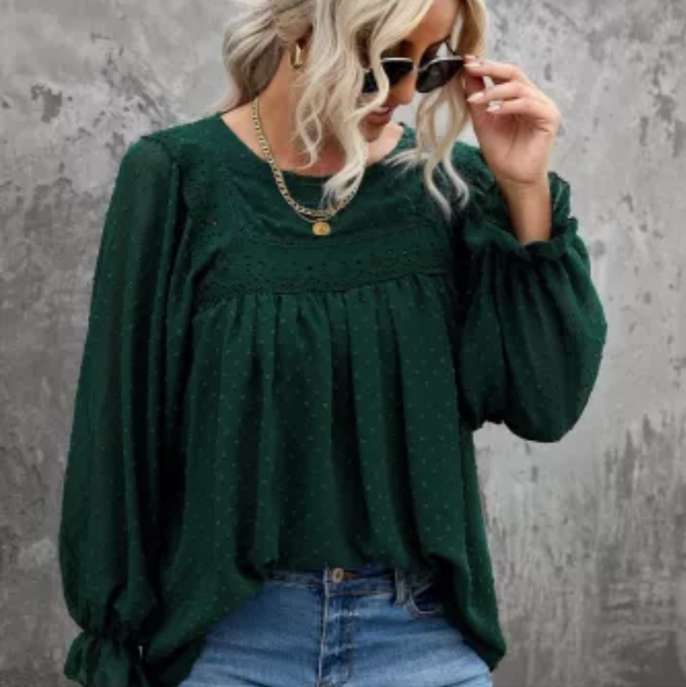 ❤️New Swiss dot lace top